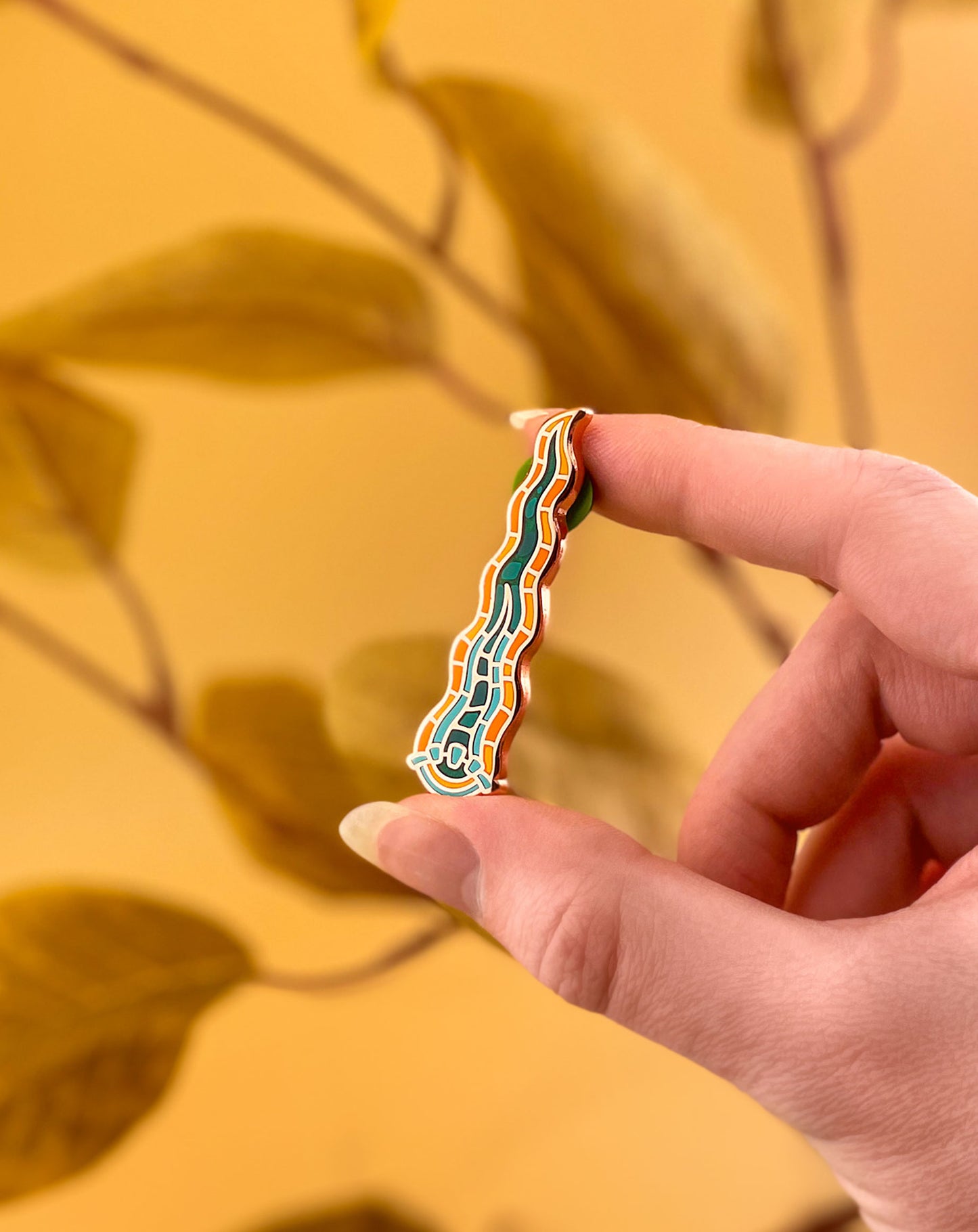 Captain construct horn pin