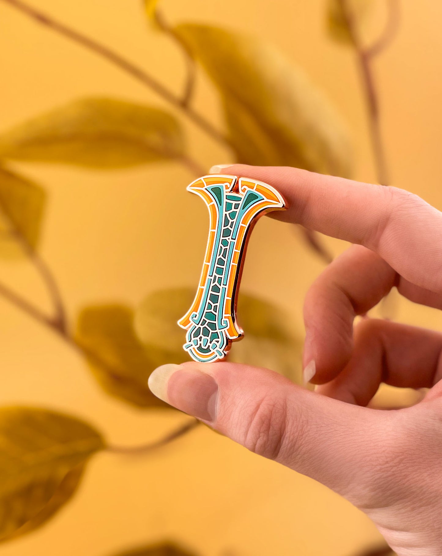 Captain construct horn pin