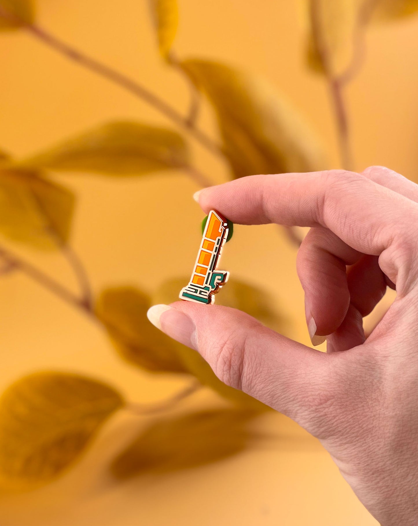 Soldier construct horn pin