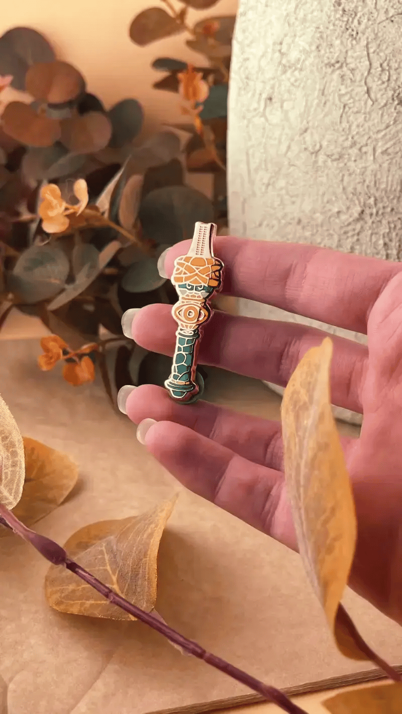 Zonaite sword pin